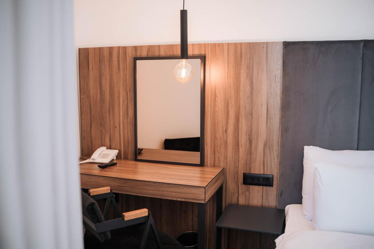 Hotel Carpe Diem モスタル エクステリア 写真