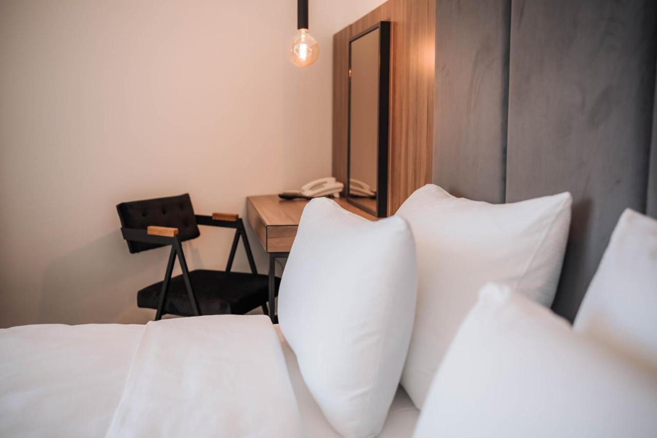 Hotel Carpe Diem モスタル エクステリア 写真