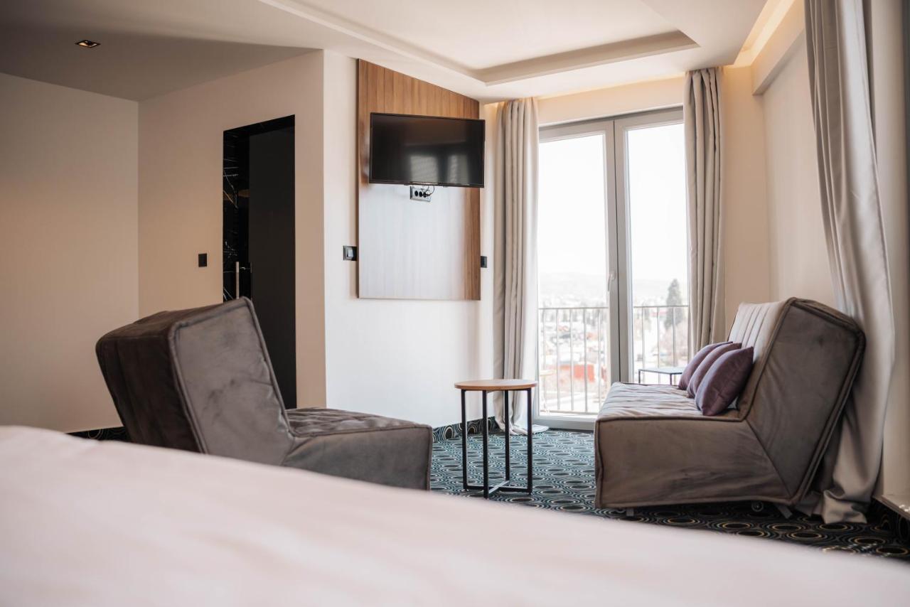Hotel Carpe Diem モスタル エクステリア 写真