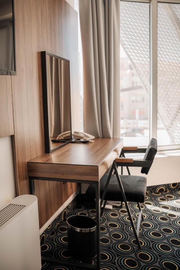 Hotel Carpe Diem モスタル エクステリア 写真