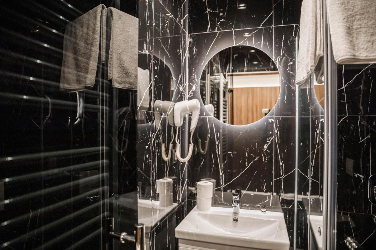 Hotel Carpe Diem モスタル エクステリア 写真