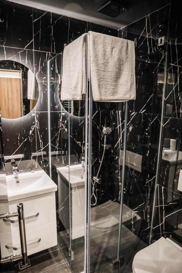 Hotel Carpe Diem モスタル エクステリア 写真