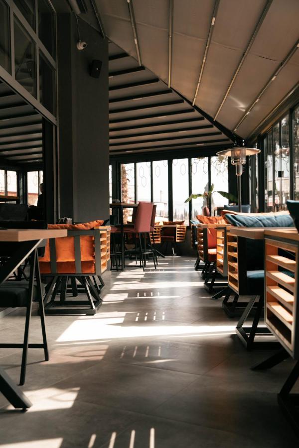 Hotel Carpe Diem モスタル エクステリア 写真