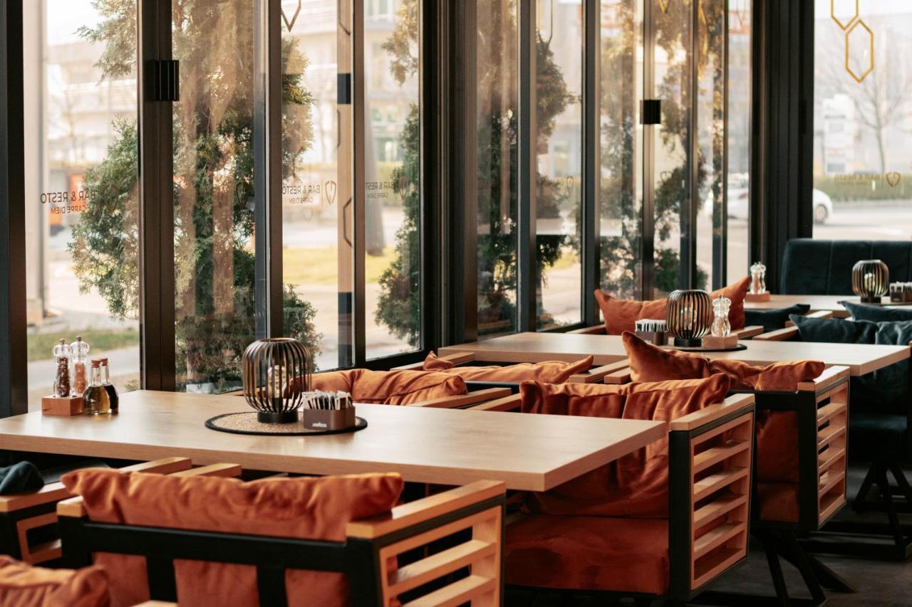 Hotel Carpe Diem モスタル エクステリア 写真