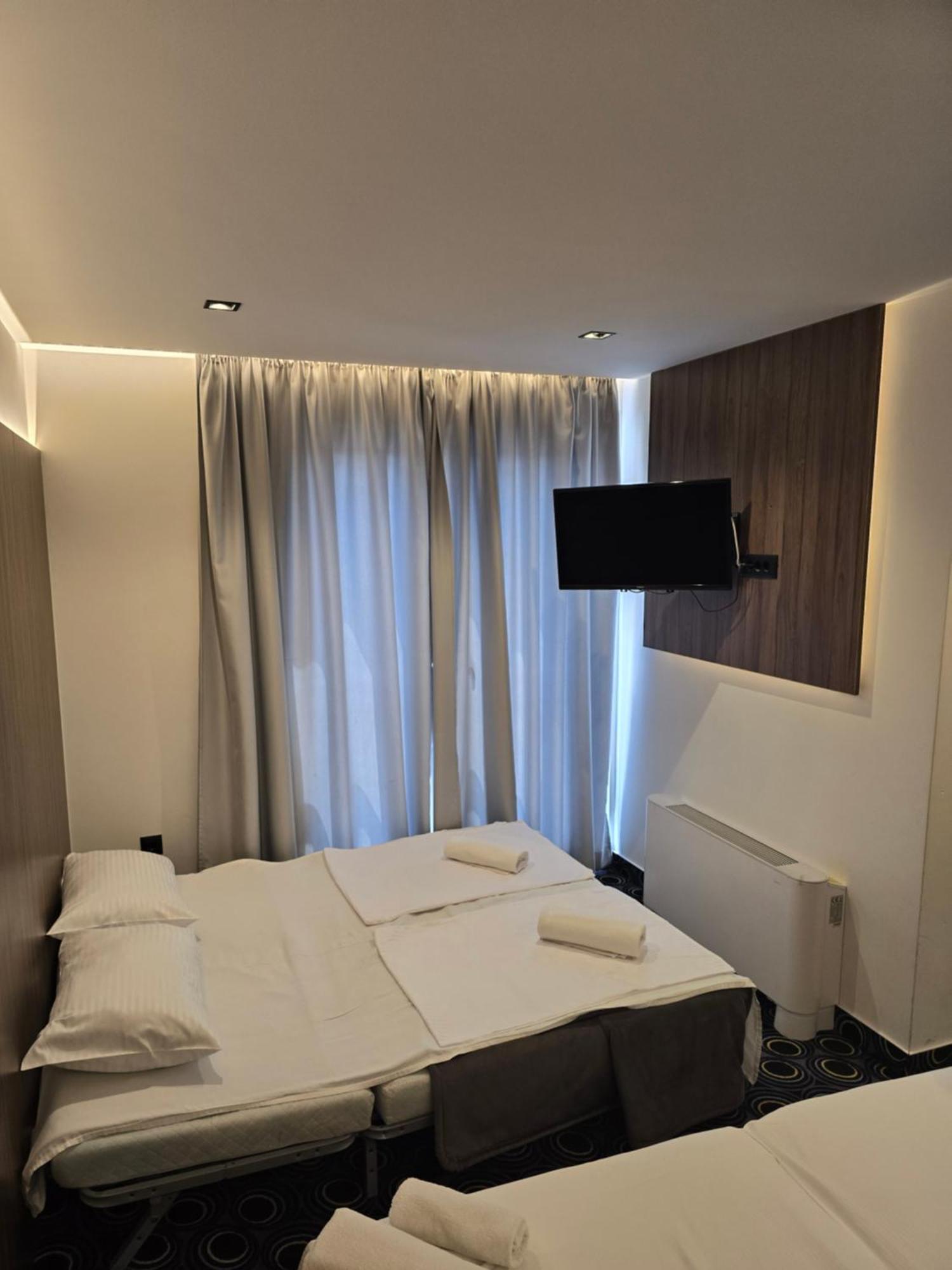 Hotel Carpe Diem モスタル エクステリア 写真