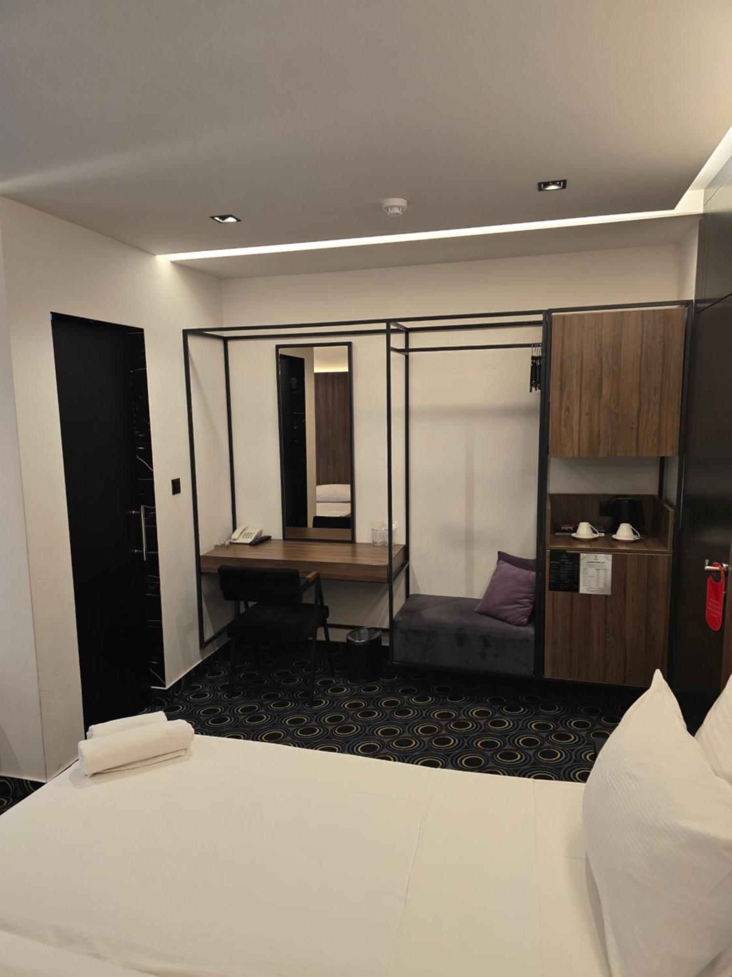 Hotel Carpe Diem モスタル エクステリア 写真